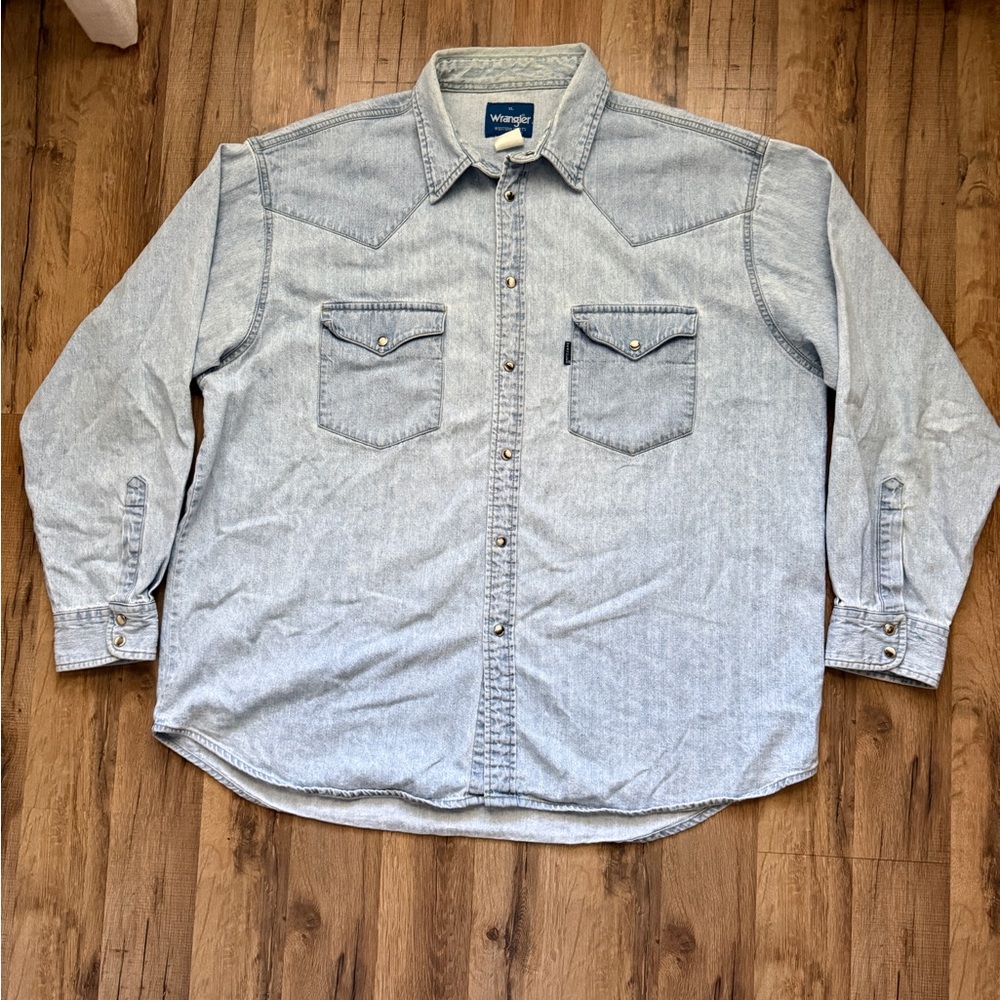 Wrangler Light Wash Denim Western Pearl Snap